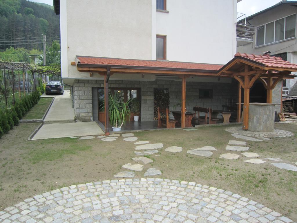 Slavina Guest House Sapareva Banya Extérieur photo